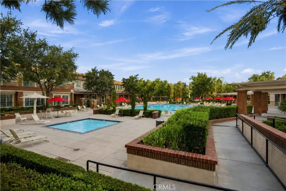 5585 Kate Way #6 Fontana, CA 92336