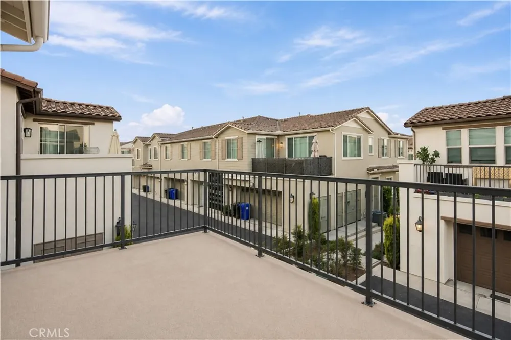 5585 Kate Way #6 Fontana, CA 92336