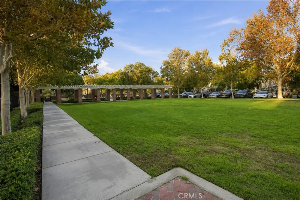 5585 Kate Way #6 Fontana, CA 92336