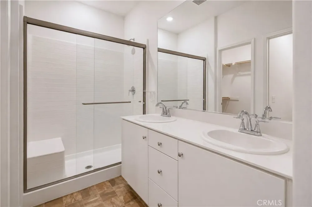 5585 Kate Way #6 Fontana, CA 92336