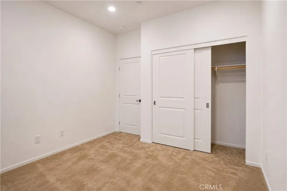 5585 Kate Way #6 Fontana, CA 92336