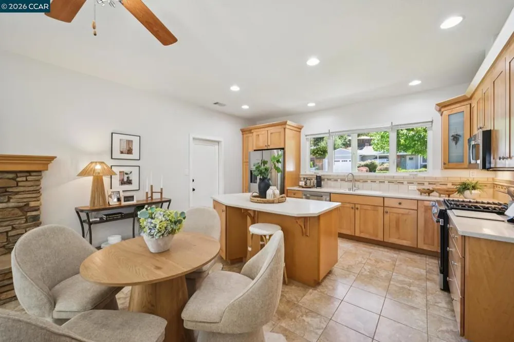 2858 Fyne Dr Walnut Creek, CA 94598