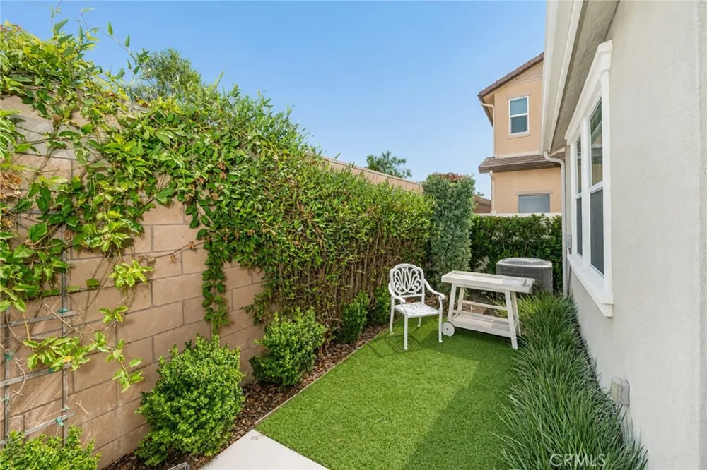1617 Honeysuckle Place Upland, CA 91784