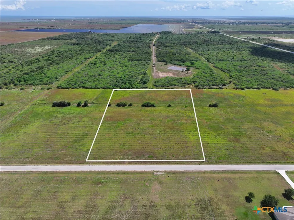 5 Sunrise Bay Drive Port Lavaca, TX 77979