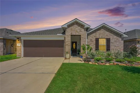 2403 Divot Lane