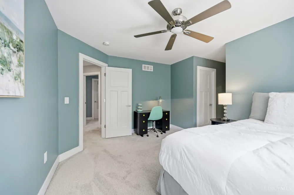 7549 Cooper Road Montgomery, OH 45242
