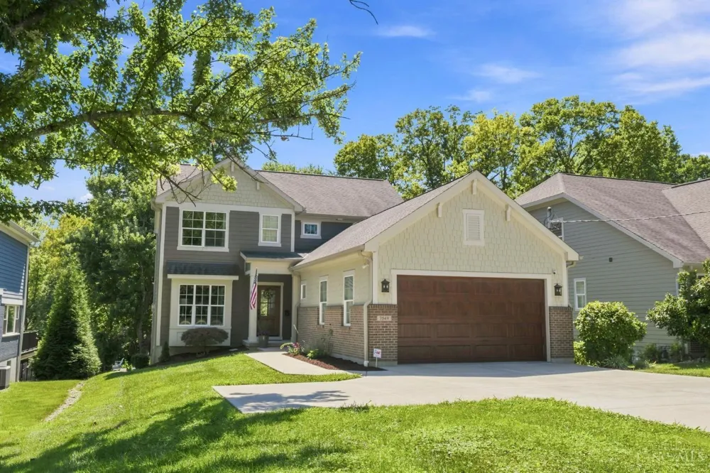 7549 Cooper Road Montgomery, OH 45242