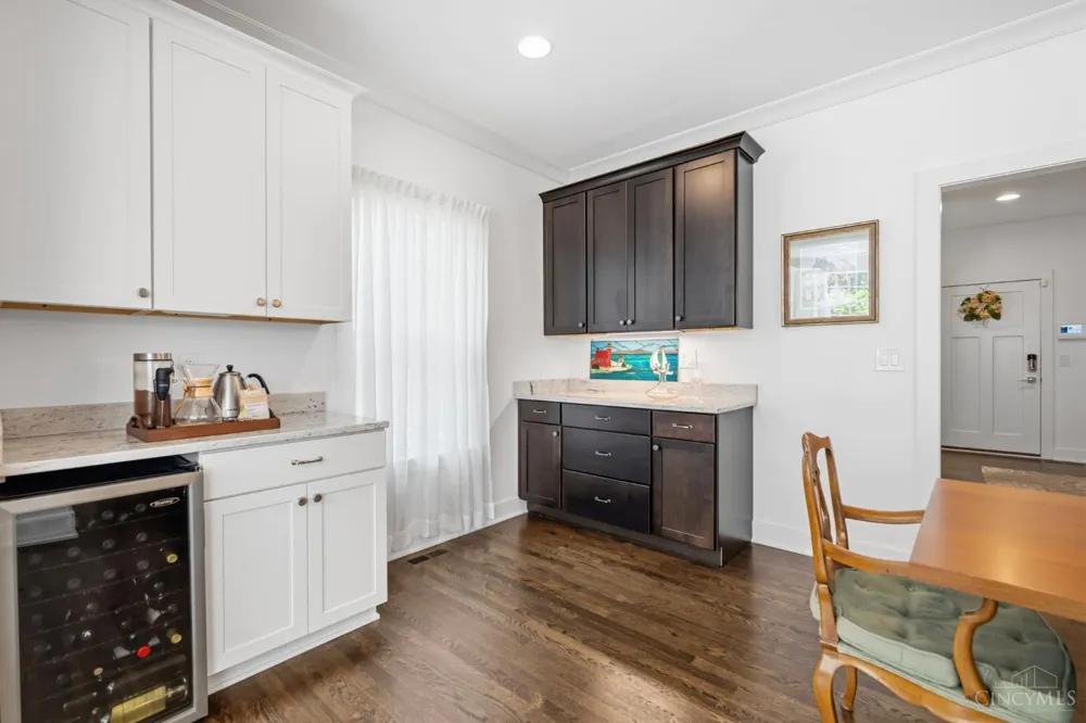 7549 Cooper Road Montgomery, OH 45242