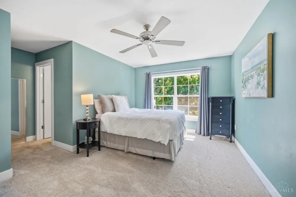 7549 Cooper Road Montgomery, OH 45242