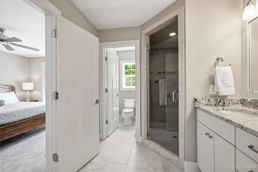 7549 Cooper Road Montgomery, OH 45242