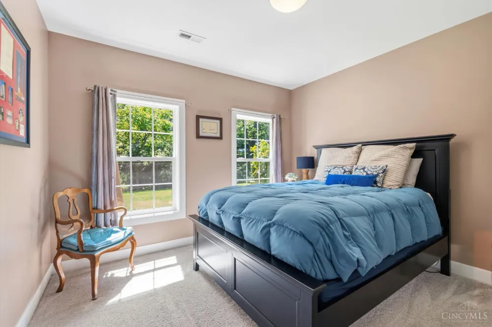 7549 Cooper Road Montgomery, OH 45242