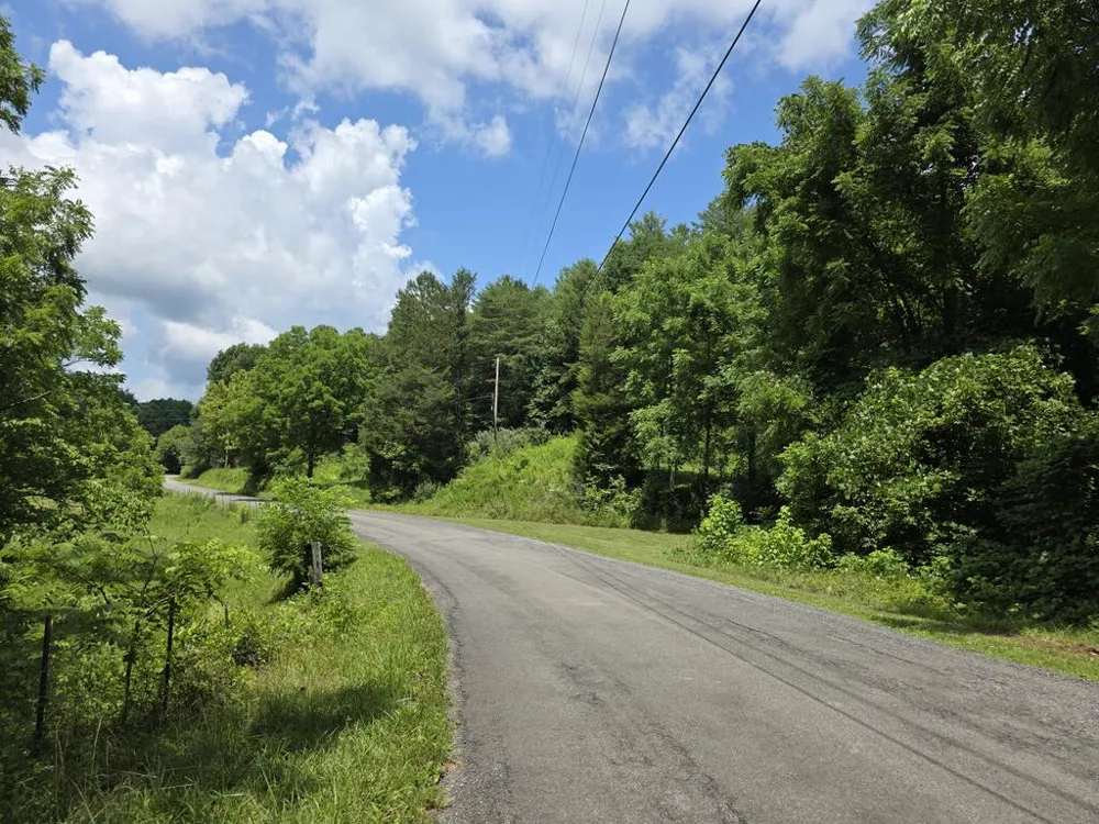 34.98 Hall Road Turtletown, TN 37391