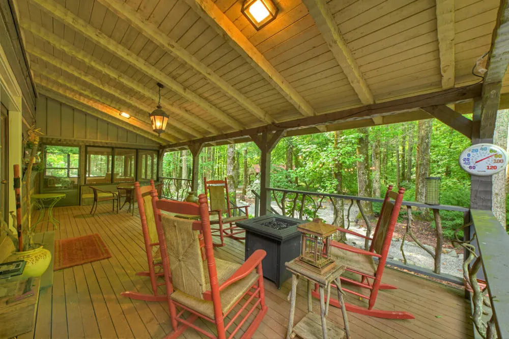 606 Johntown Rd Ellijay, GA 30536