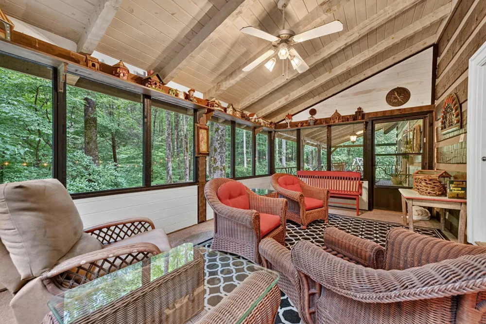 606 Johntown Rd Ellijay, GA 30536