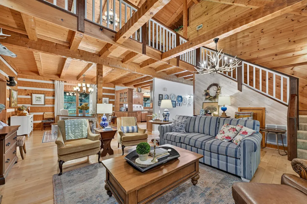 606 Johntown Rd Ellijay, GA 30536