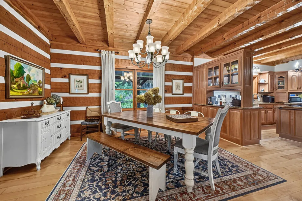606 Johntown Rd Ellijay, GA 30536