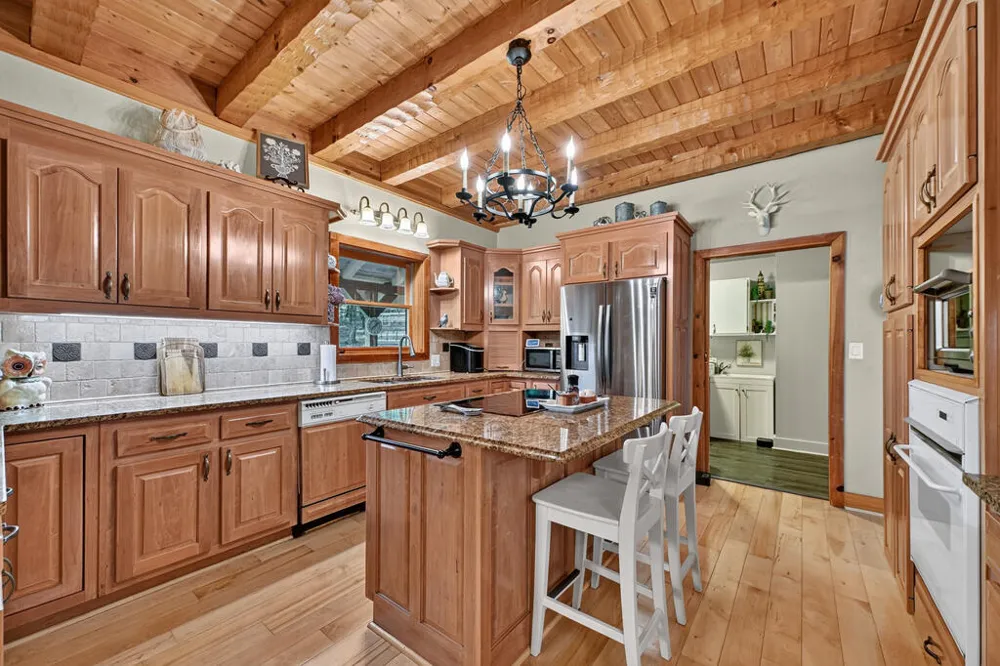 606 Johntown Rd Ellijay, GA 30536