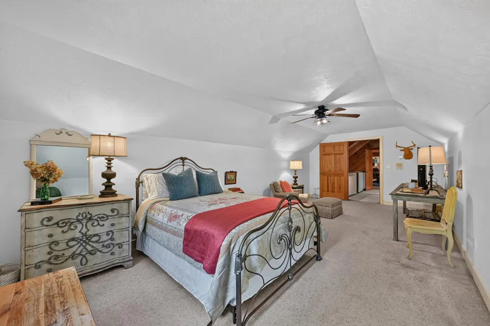 606 Johntown Rd Ellijay, GA 30536