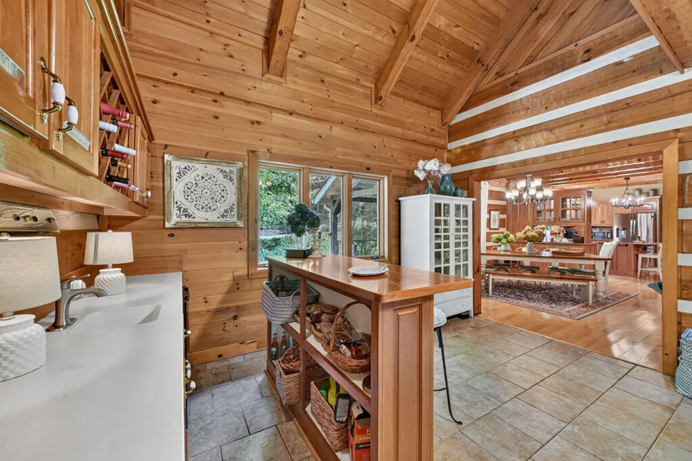 606 Johntown Rd Ellijay, GA 30536
