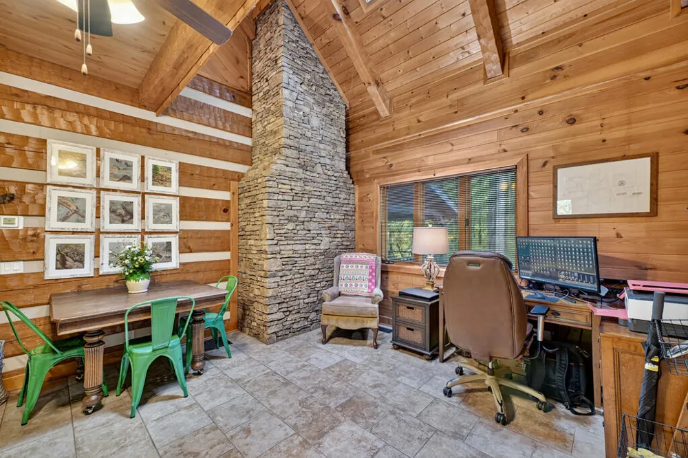 606 Johntown Rd Ellijay, GA 30536