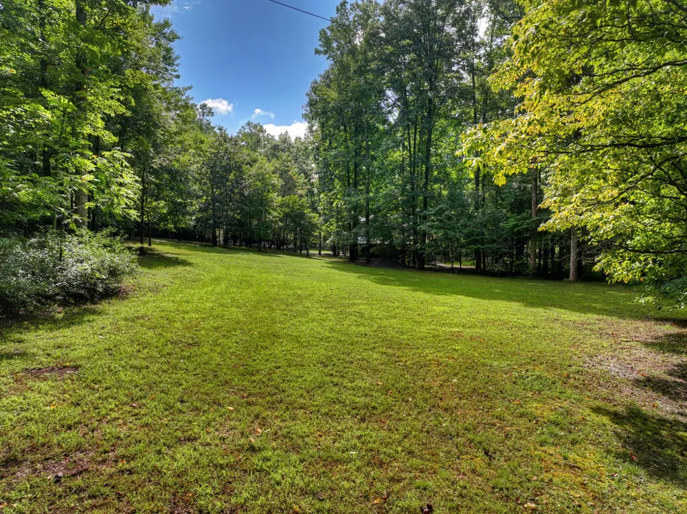 606 Johntown Rd Ellijay, GA 30536