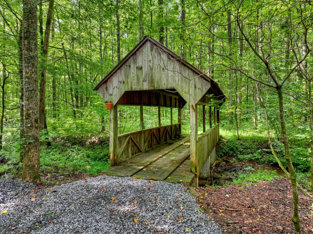 606 Johntown Rd Ellijay, GA 30536