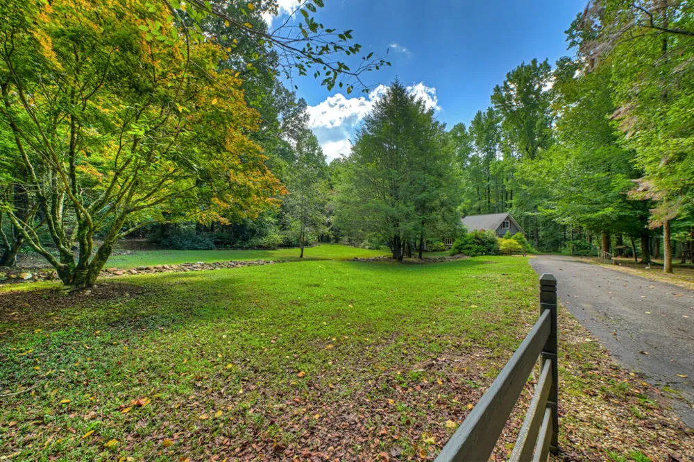 606 Johntown Rd Ellijay, GA 30536