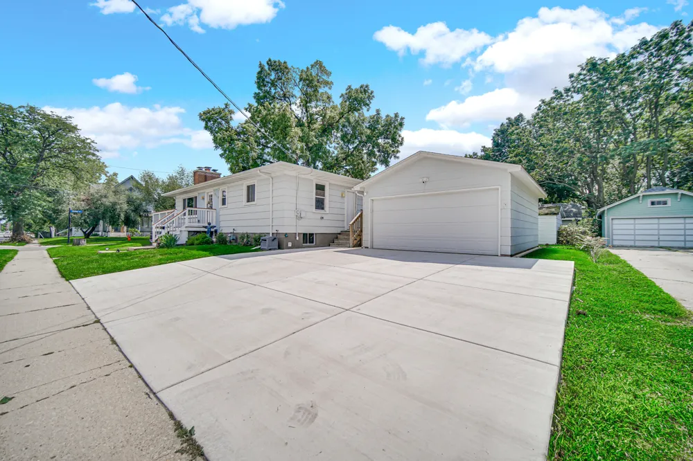 519 E North Street Crown Point, IN 46307