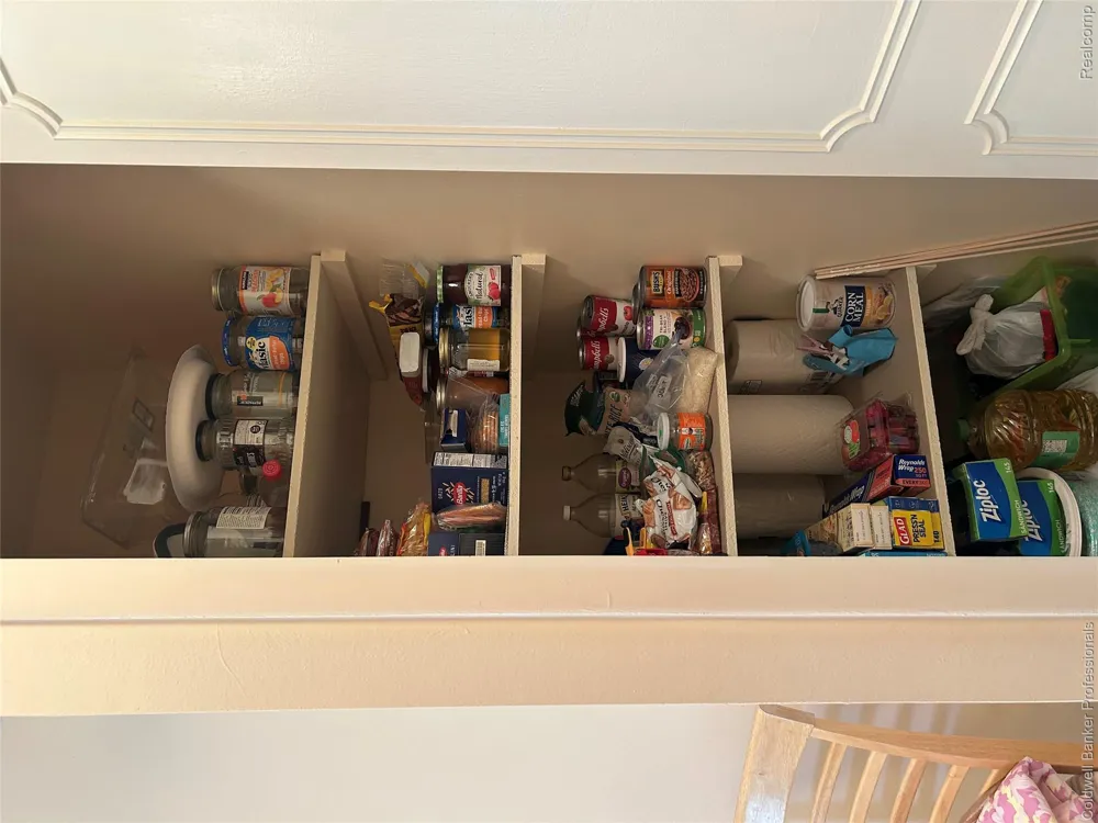49936 Helfer Boulevard W #8 Wixom City, MI 48393