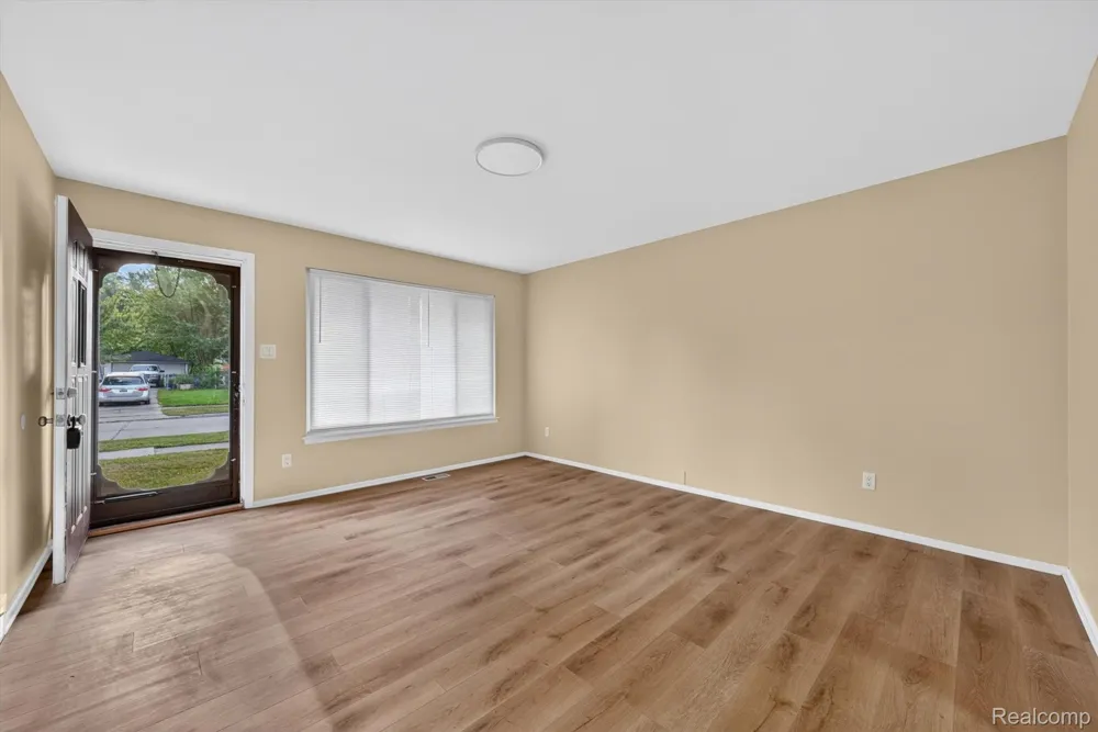1608 Gloria Street Westland City, MI 48186