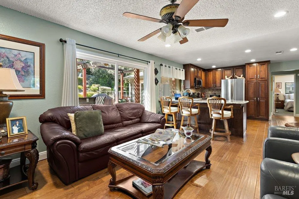 161 Clayton Court Vallejo, CA 94591