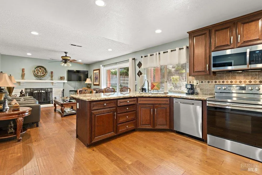 161 Clayton Court Vallejo, CA 94591