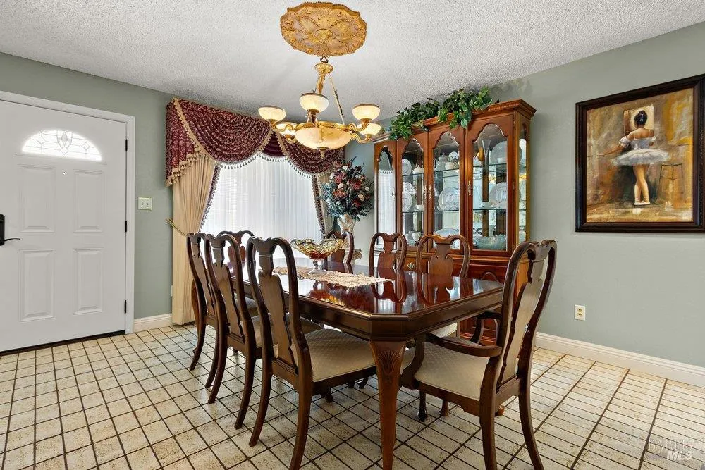 161 Clayton Court Vallejo, CA 94591