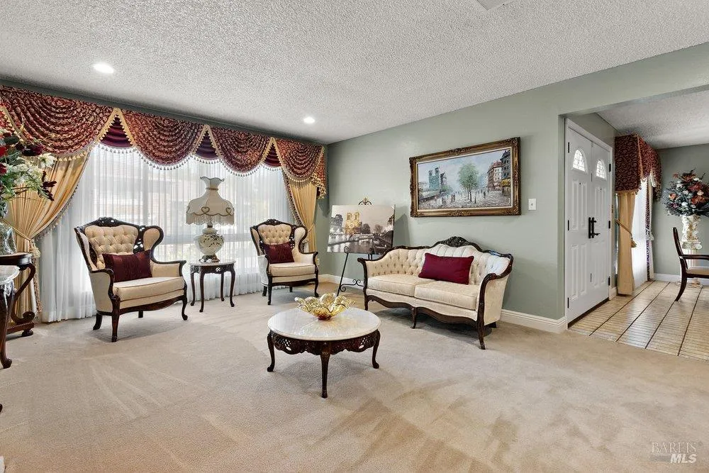 161 Clayton Court Vallejo, CA 94591