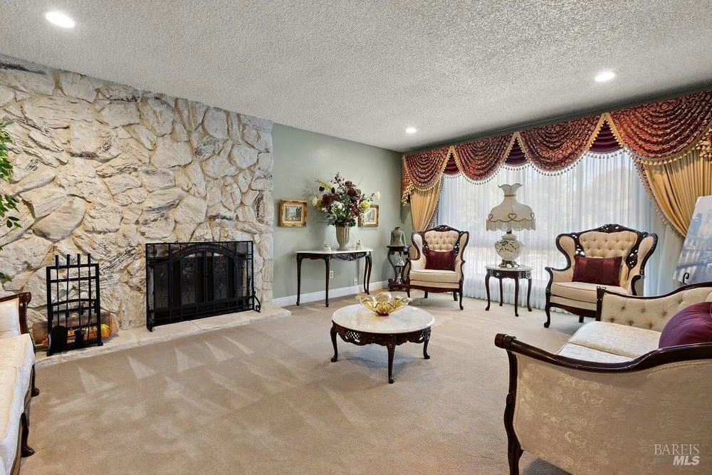161 Clayton Court Vallejo, CA 94591
