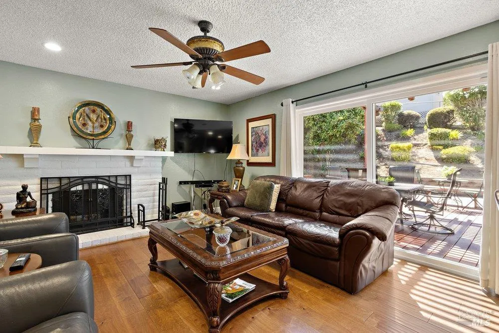 161 Clayton Court Vallejo, CA 94591