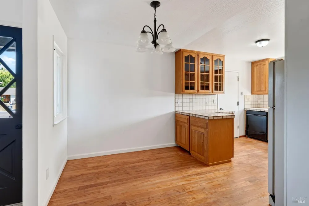 922 Cottonwood Court Petaluma, CA 94954