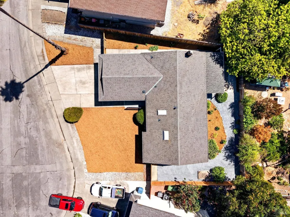 922 Cottonwood Court Petaluma, CA 94954