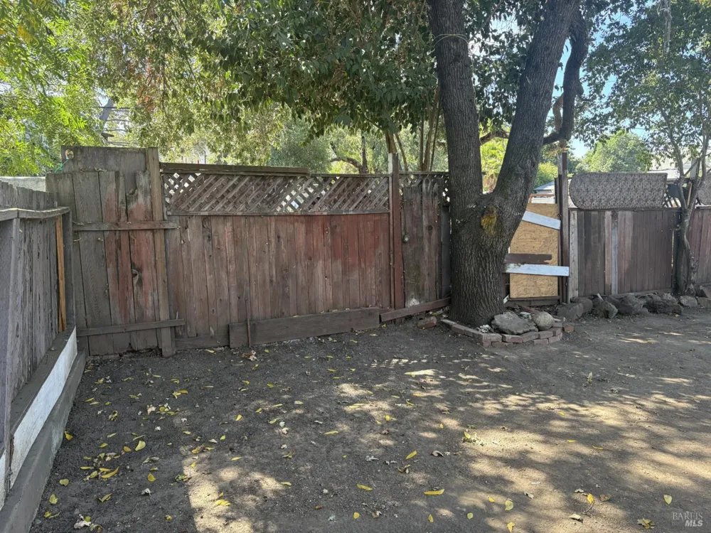 895 Solano Avenue Sonoma, CA 95476