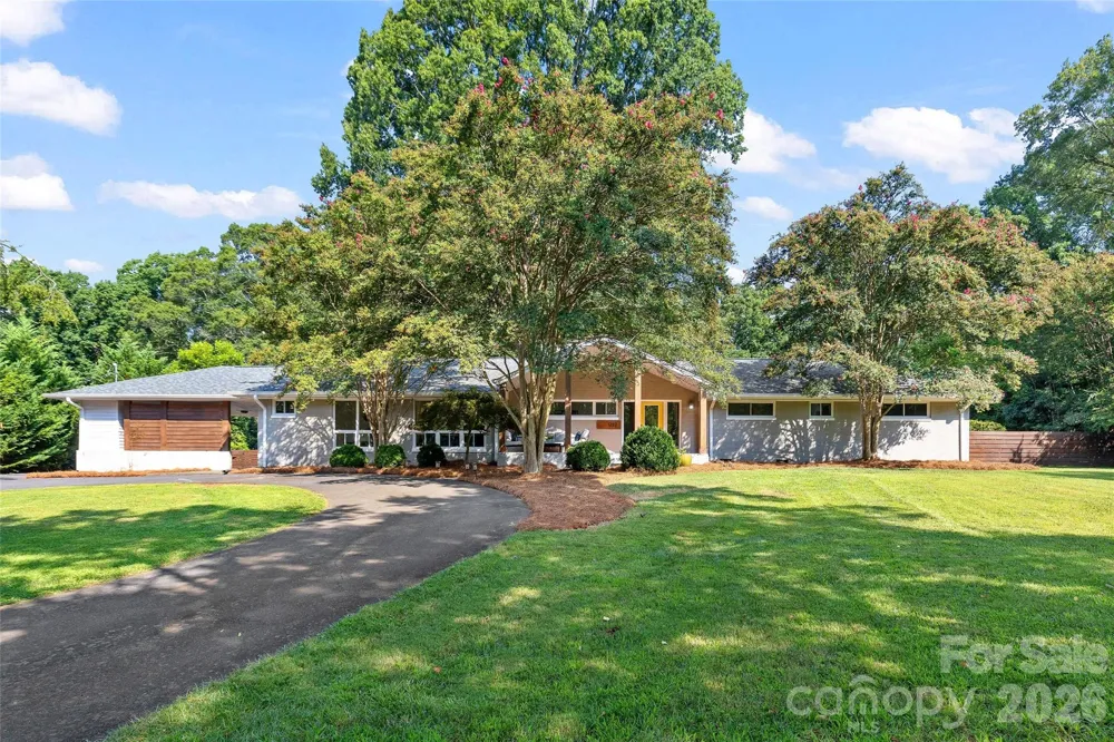 1222 Burtonwood Circle Charlotte, NC 28212