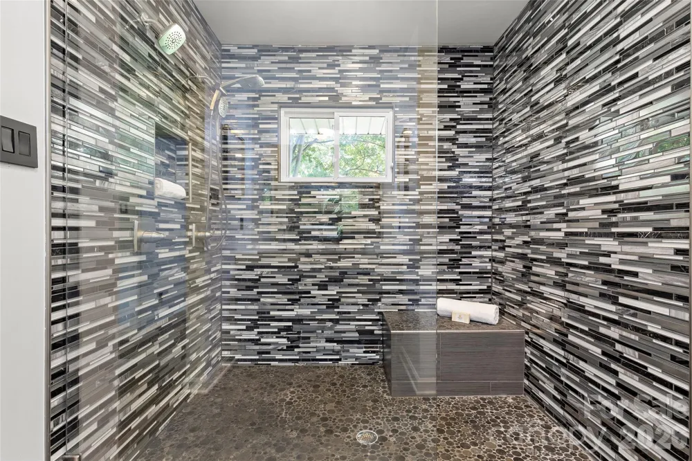 1222 Burtonwood Circle Charlotte, NC 28212