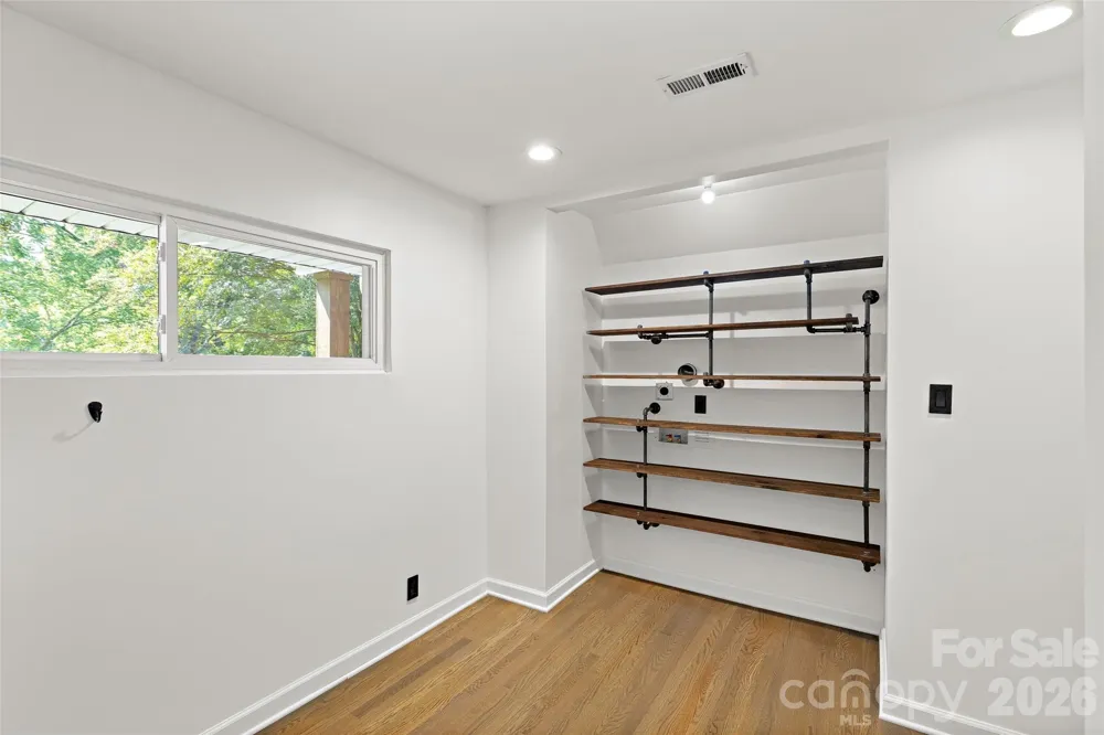 1222 Burtonwood Circle Charlotte, NC 28212