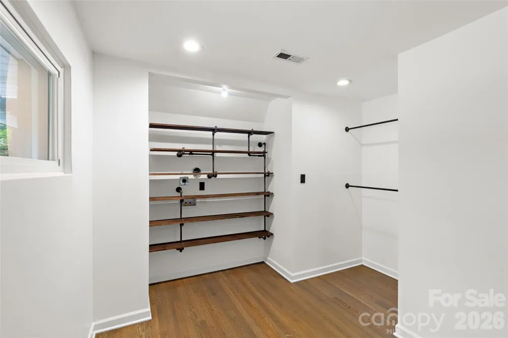 1222 Burtonwood Circle Charlotte, NC 28212