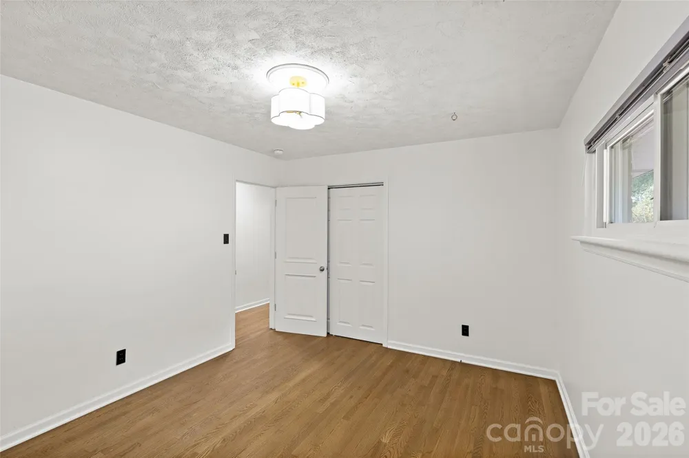 1222 Burtonwood Circle Charlotte, NC 28212