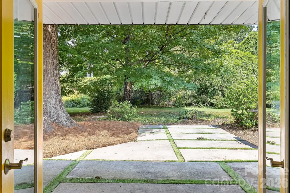 1222 Burtonwood Circle Charlotte, NC 28212