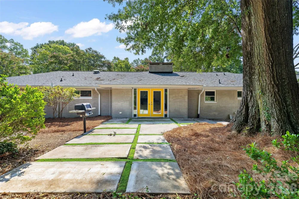 1222 Burtonwood Circle Charlotte, NC 28212