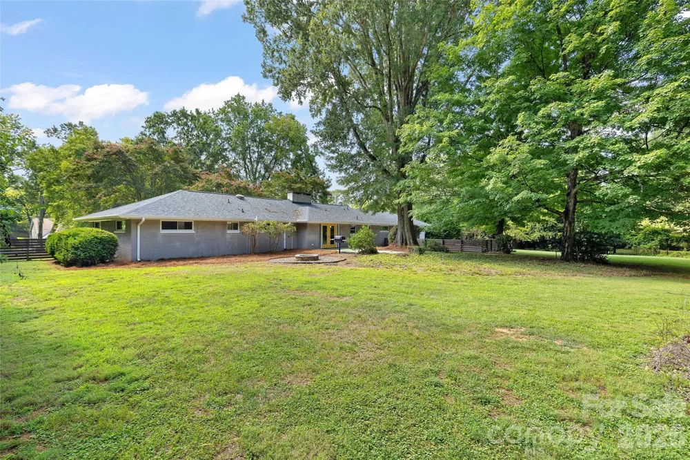 1222 Burtonwood Circle Charlotte, NC 28212