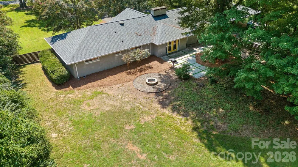 1222 Burtonwood Circle Charlotte, NC 28212