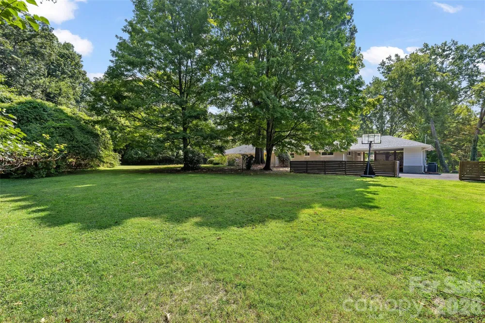1222 Burtonwood Circle Charlotte, NC 28212