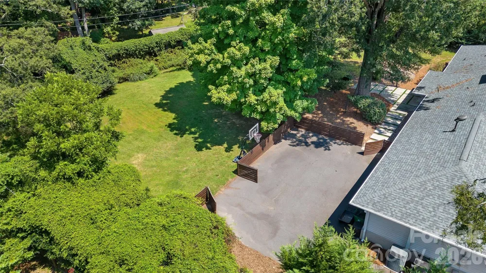 1222 Burtonwood Circle Charlotte, NC 28212